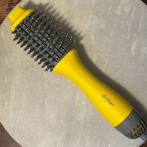 The Double Shot Round Blow-Dryer Brush